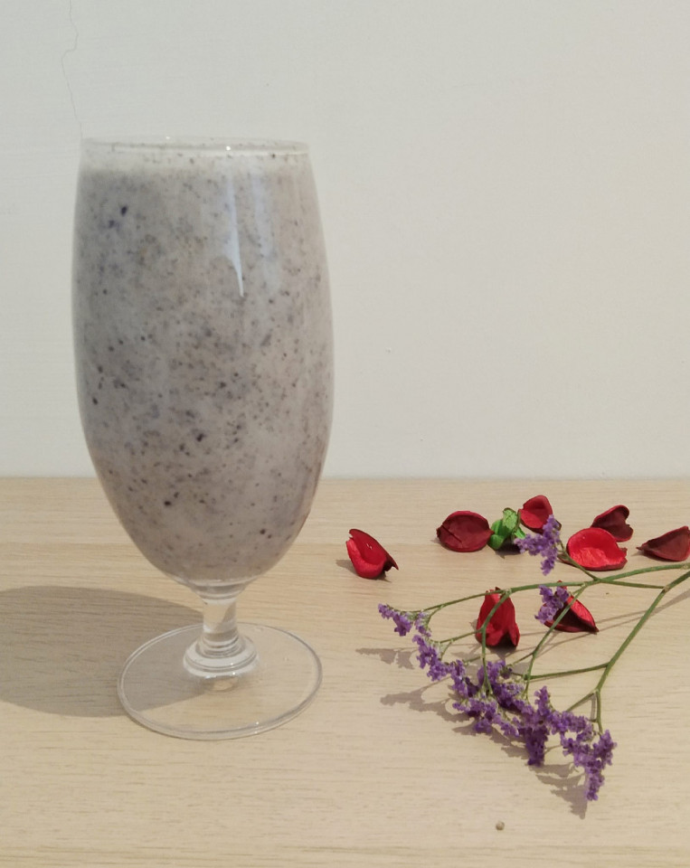 兒童確診飲食 黑芝麻藍莓優格飲